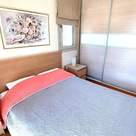 Luxury Sea Helm With Private Swimming Pool And Bbq Apartment *