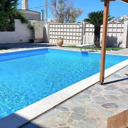 Luxury Sea Helm With Private Swimming Pool And Bbq Lagonisi